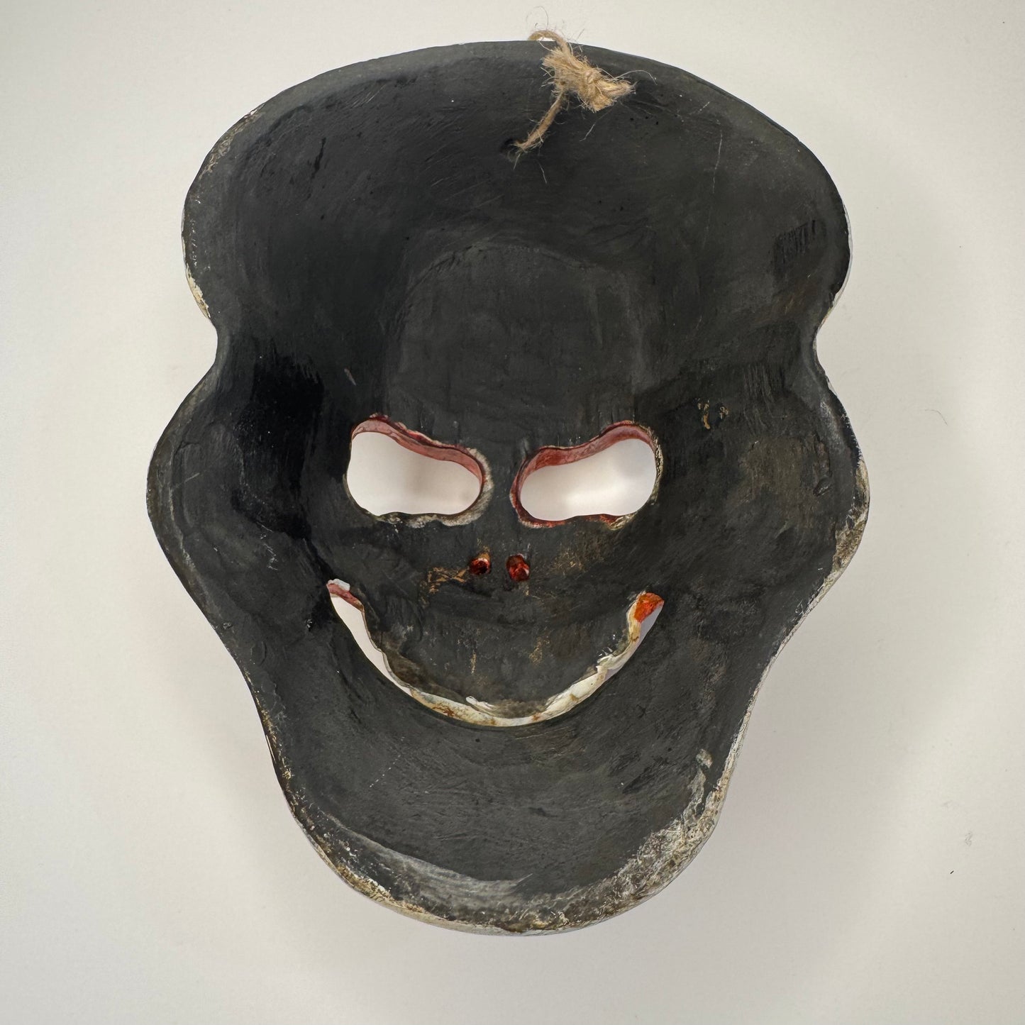 Hand-Carved Wooden Mask with Distinctive Grinning Design – Unique Artisan Craft
