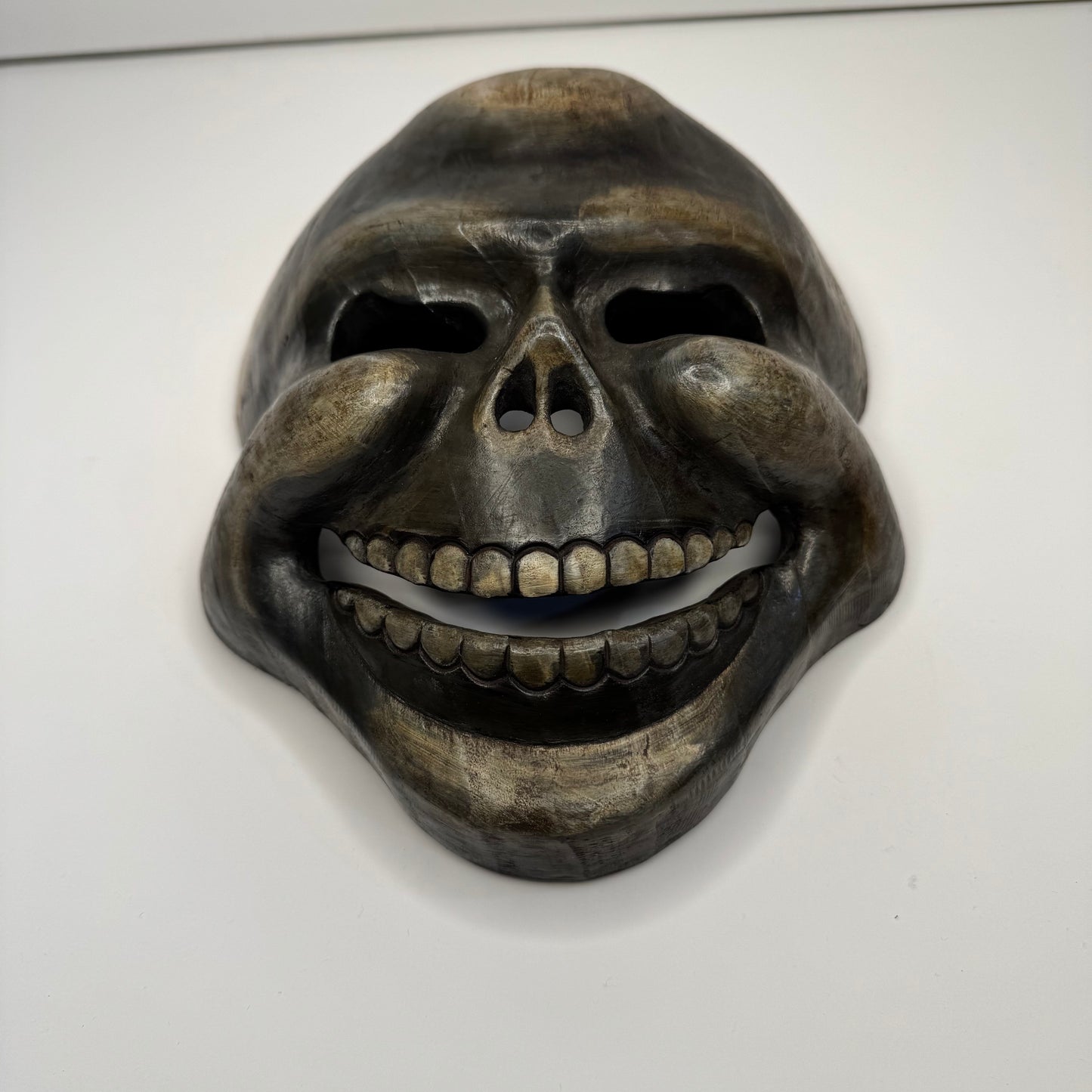 Hand-Carved Wooden Mask with Distinctive Grinning Design – Unique Artisan Craft