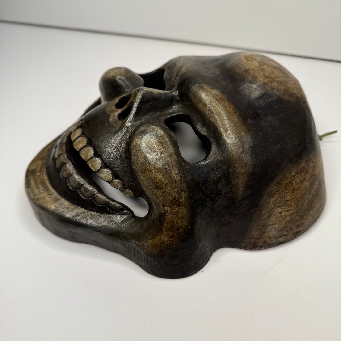 Hand-Carved Wooden Mask with Distinctive Grinning Design – Unique Artisan Craft