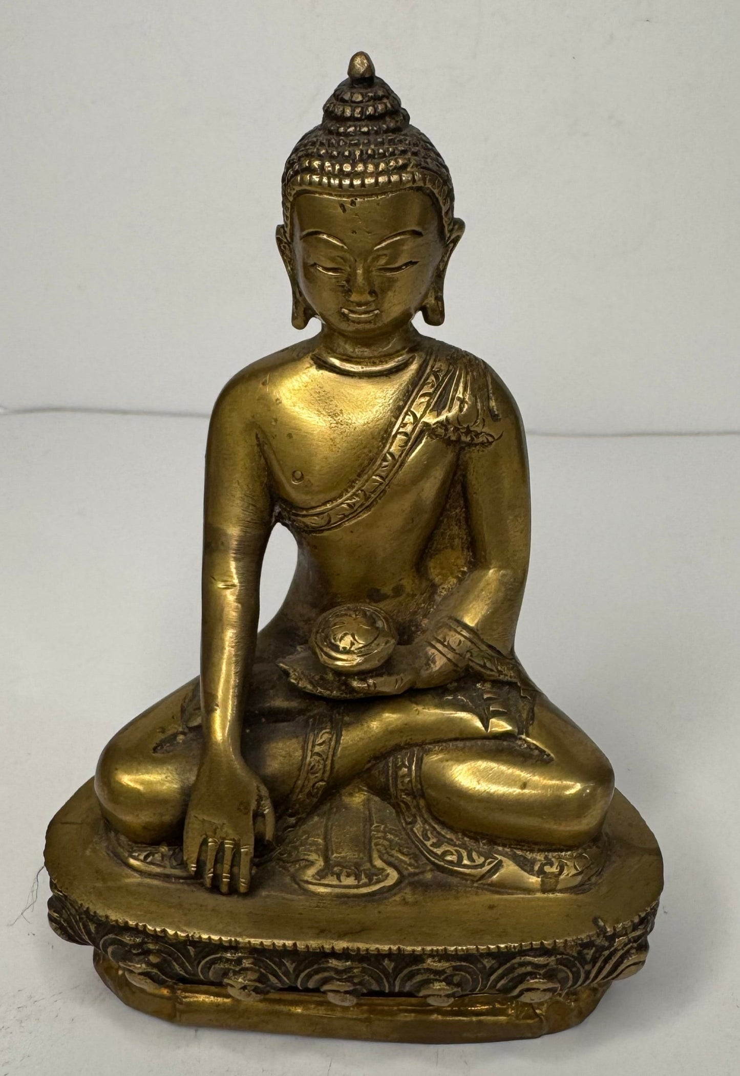 Antique Brass Buddha Statue – Meditative Pose