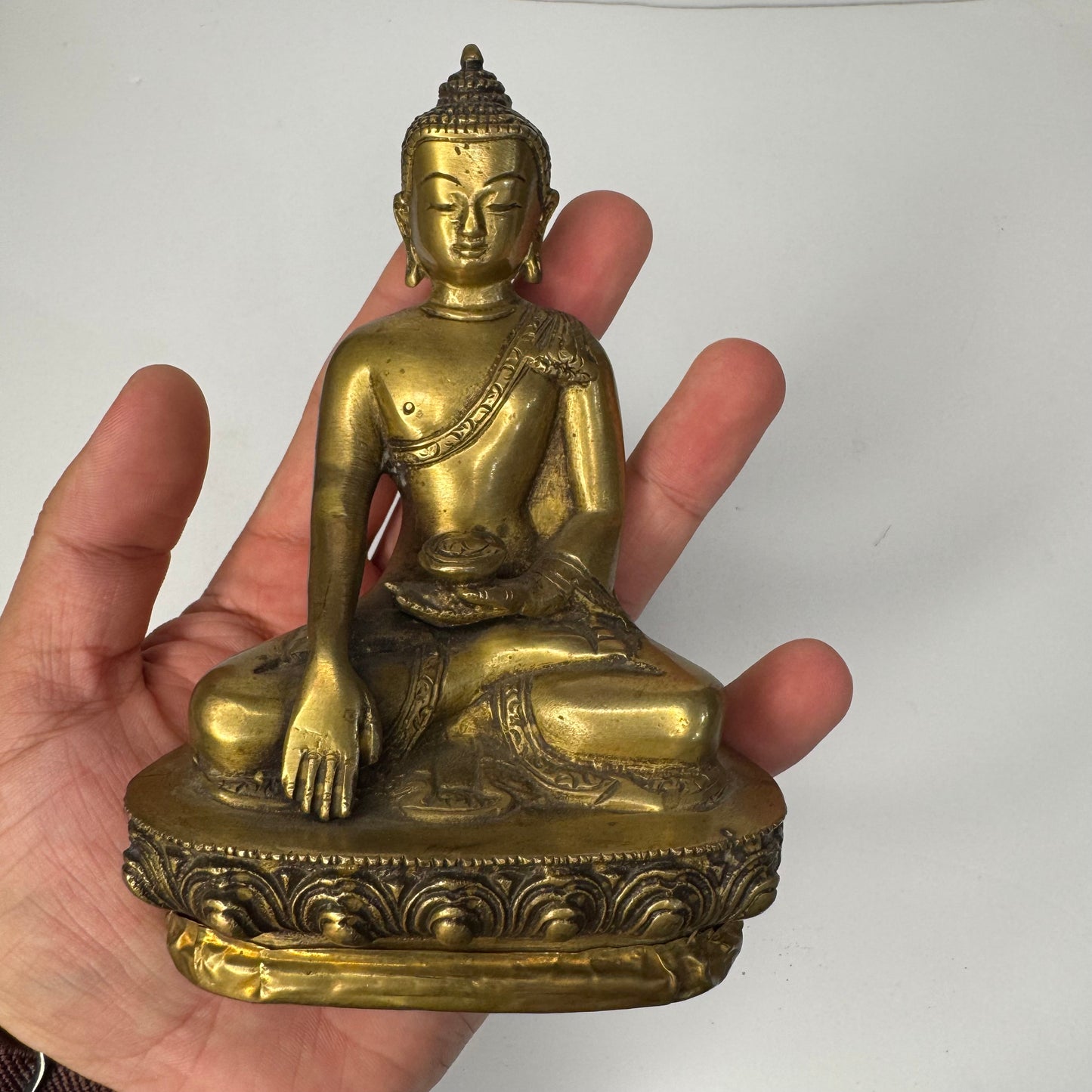 Antique Brass Buddha Statue – Meditative Pose