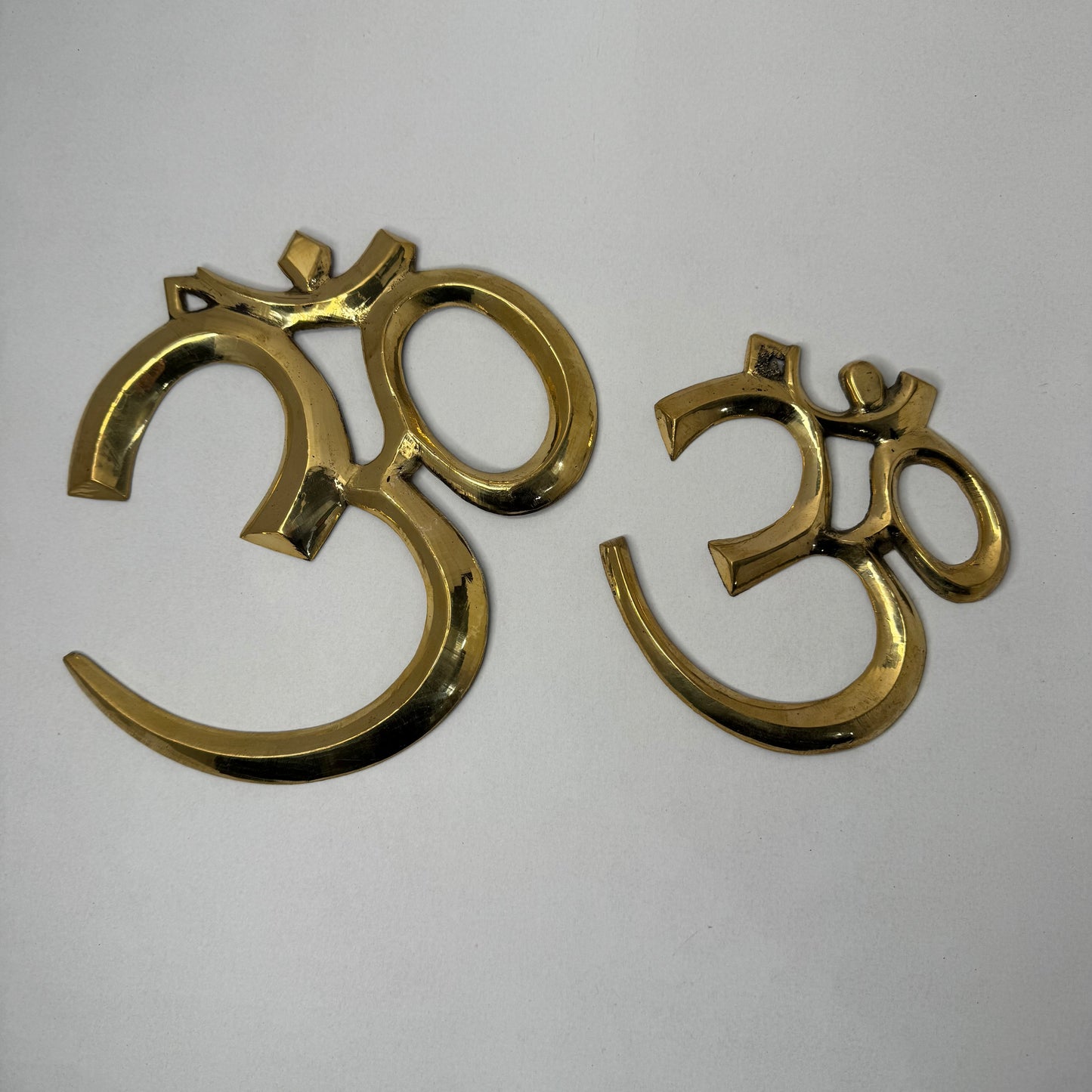 Handcrafted Brass Om Wall Décor – Spiritual and Elegant