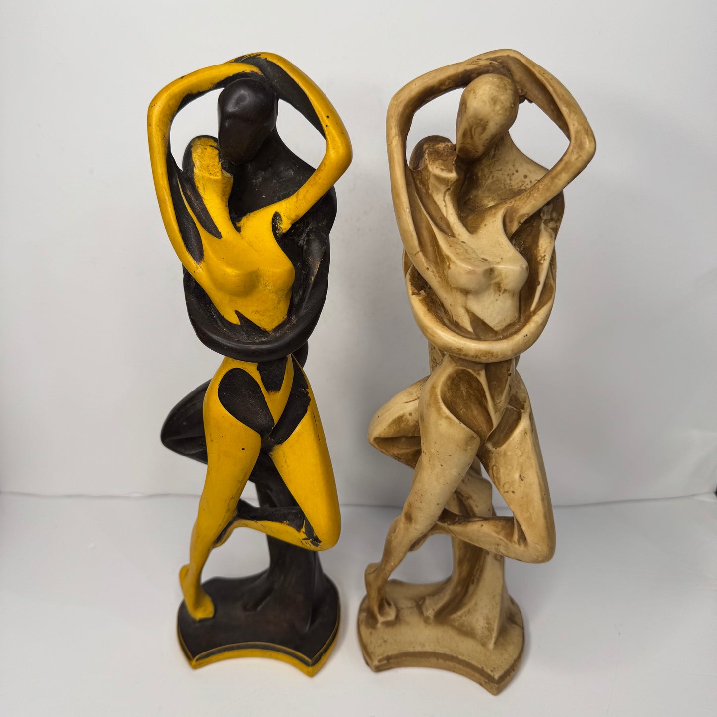 Abstract Ceramic Couple Figurines – Modern Artistic Sculptures