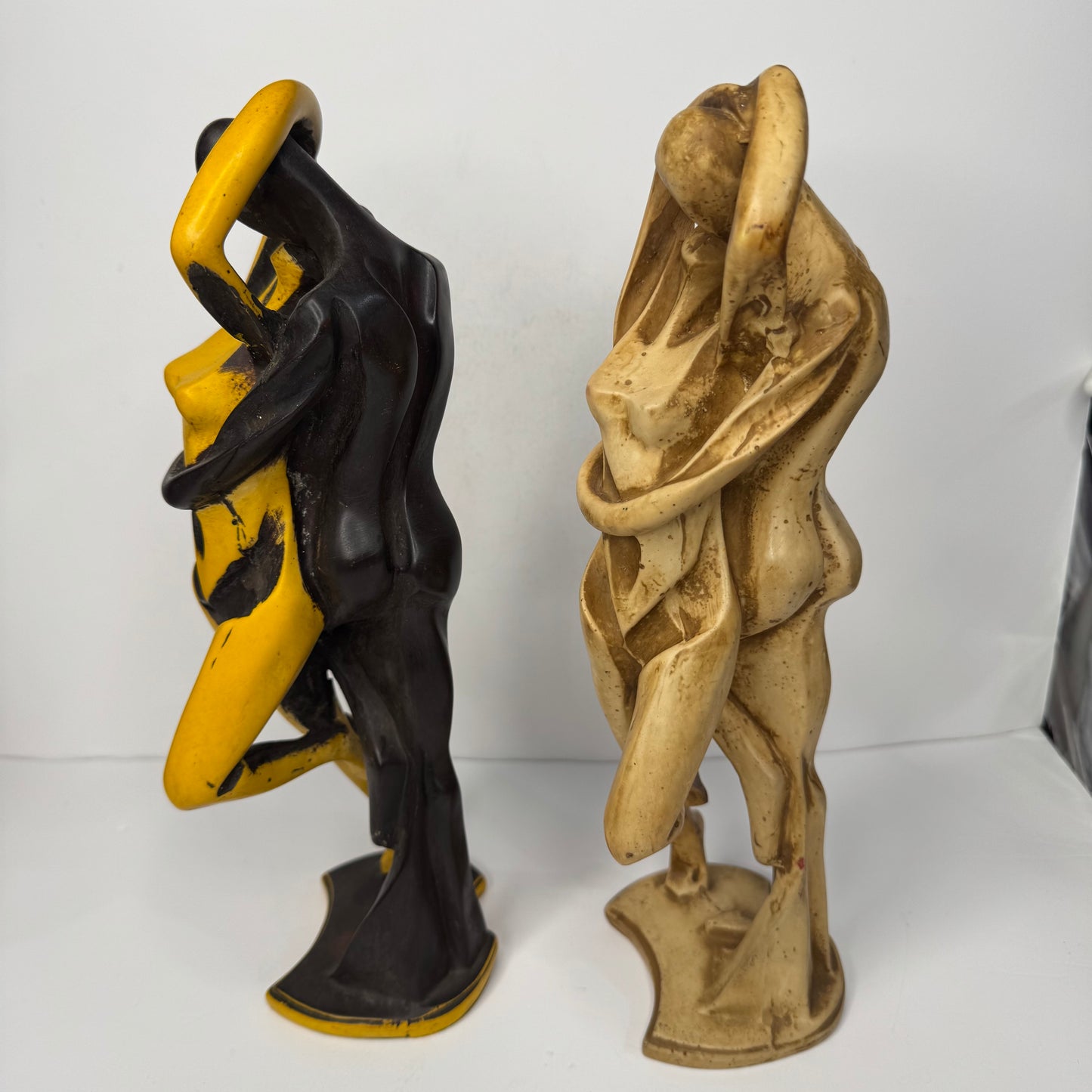 Abstract Ceramic Couple Figurines – Modern Artistic Sculptures